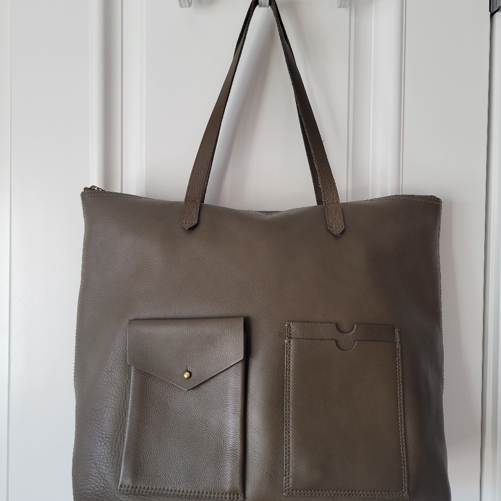 COPY - Madewell The Transport Large Leather Tote with Front External Pockets